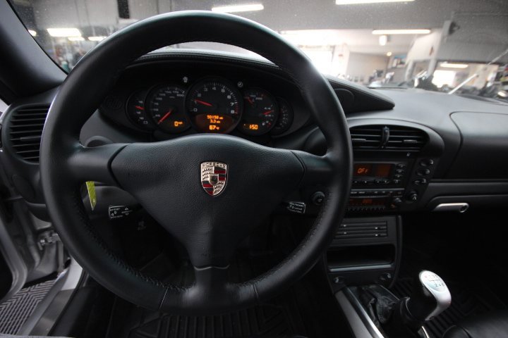 Used 2004 Porsche 911 Carrera 4S image 16