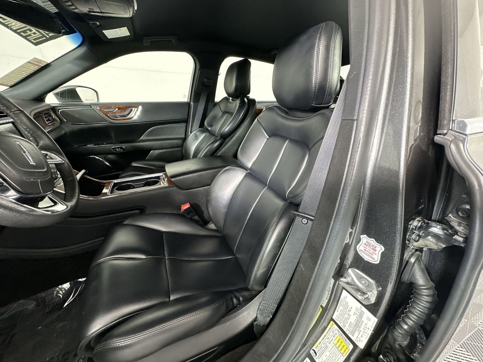 Used 2020 Lincoln Continental image 11