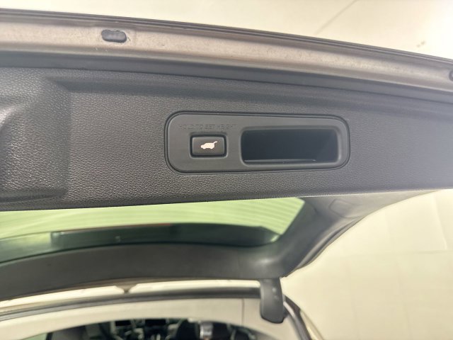 Used 2023 Honda Odyssey Touring image 37