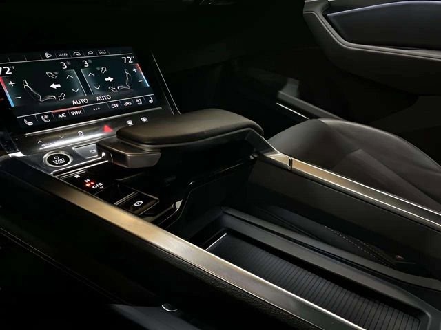 Used 2022 Audi e-tron Premium Plus w/ Premium Plus Package image 67