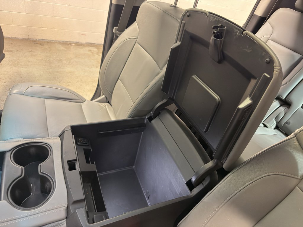 Used 2015 Chevrolet Suburban LT w/ Luxury Package image 20