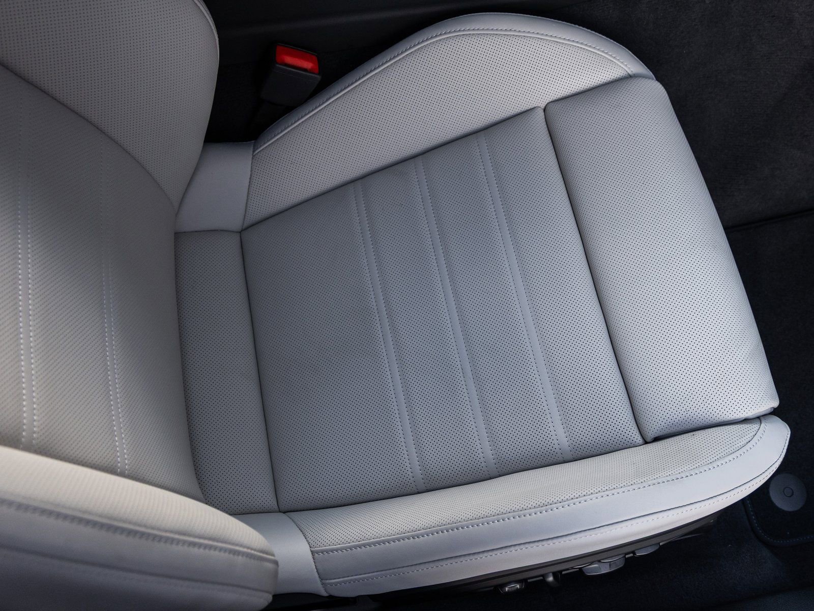 Used 2025 Porsche Panamera GTS image 48