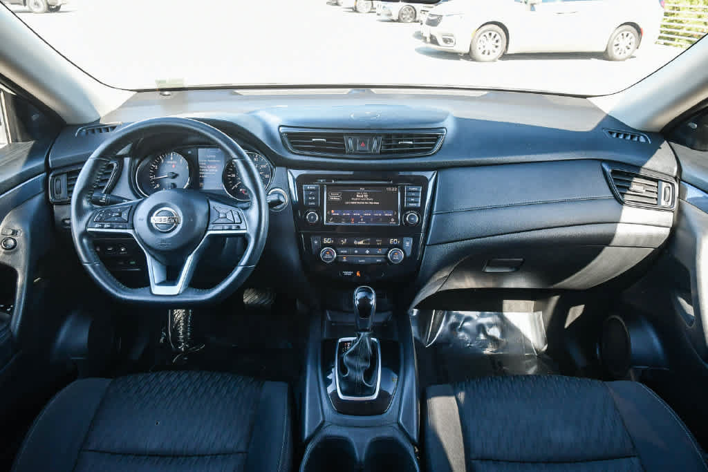 Used 2020 Nissan Rogue SV FWD image 45
