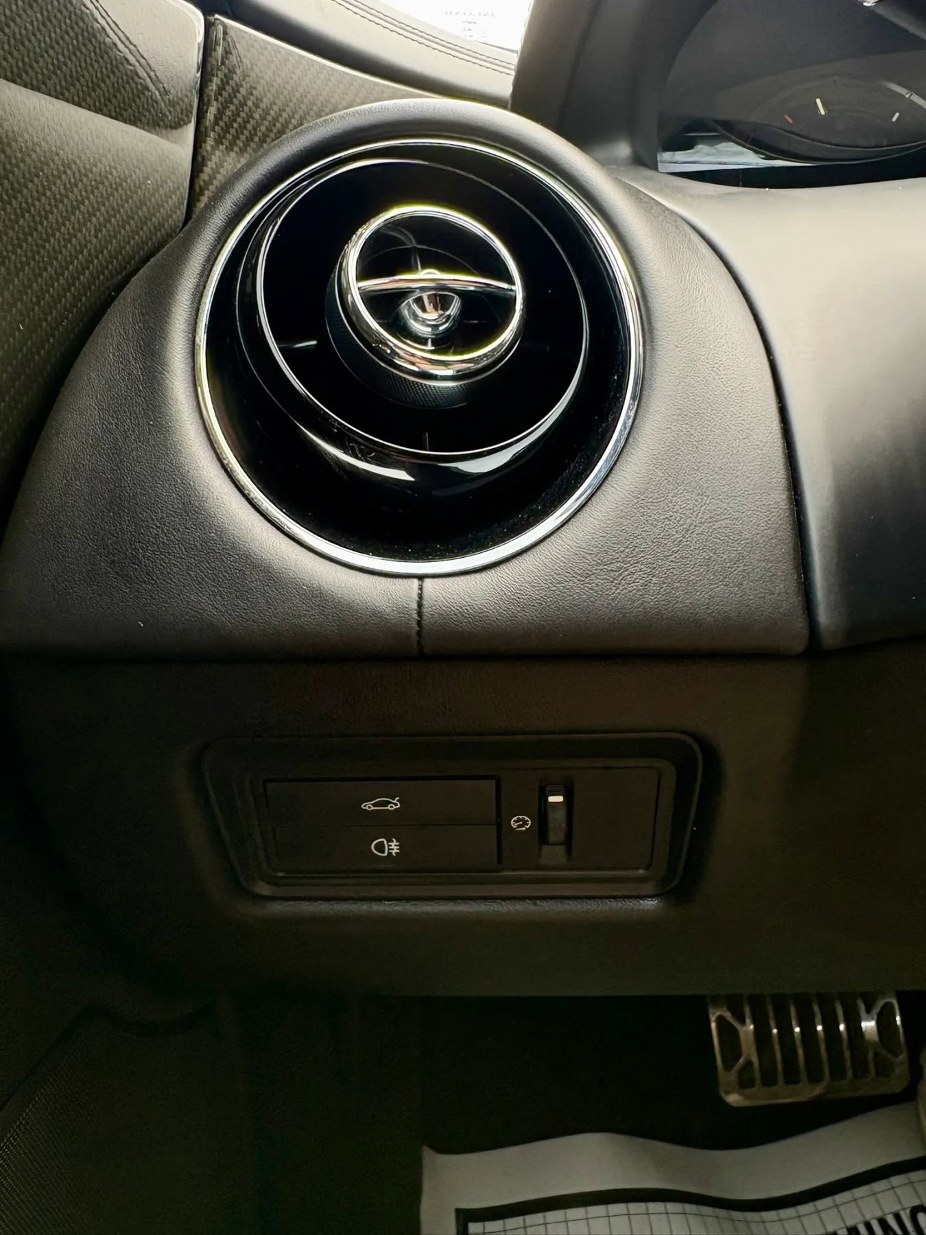 Used 2015 Jaguar XJ Supercharged image 41