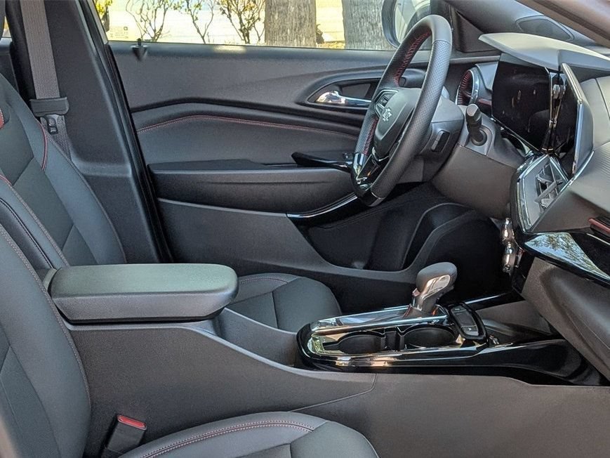 New 2026 Chevrolet Trax RS w/ Sunroof Package FWD image 26