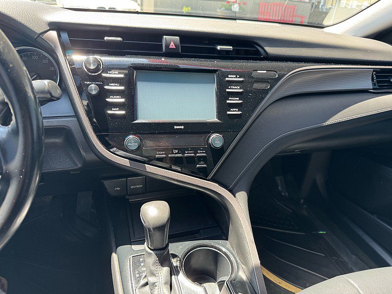 Used 2020 Toyota Camry SE FWD image 14