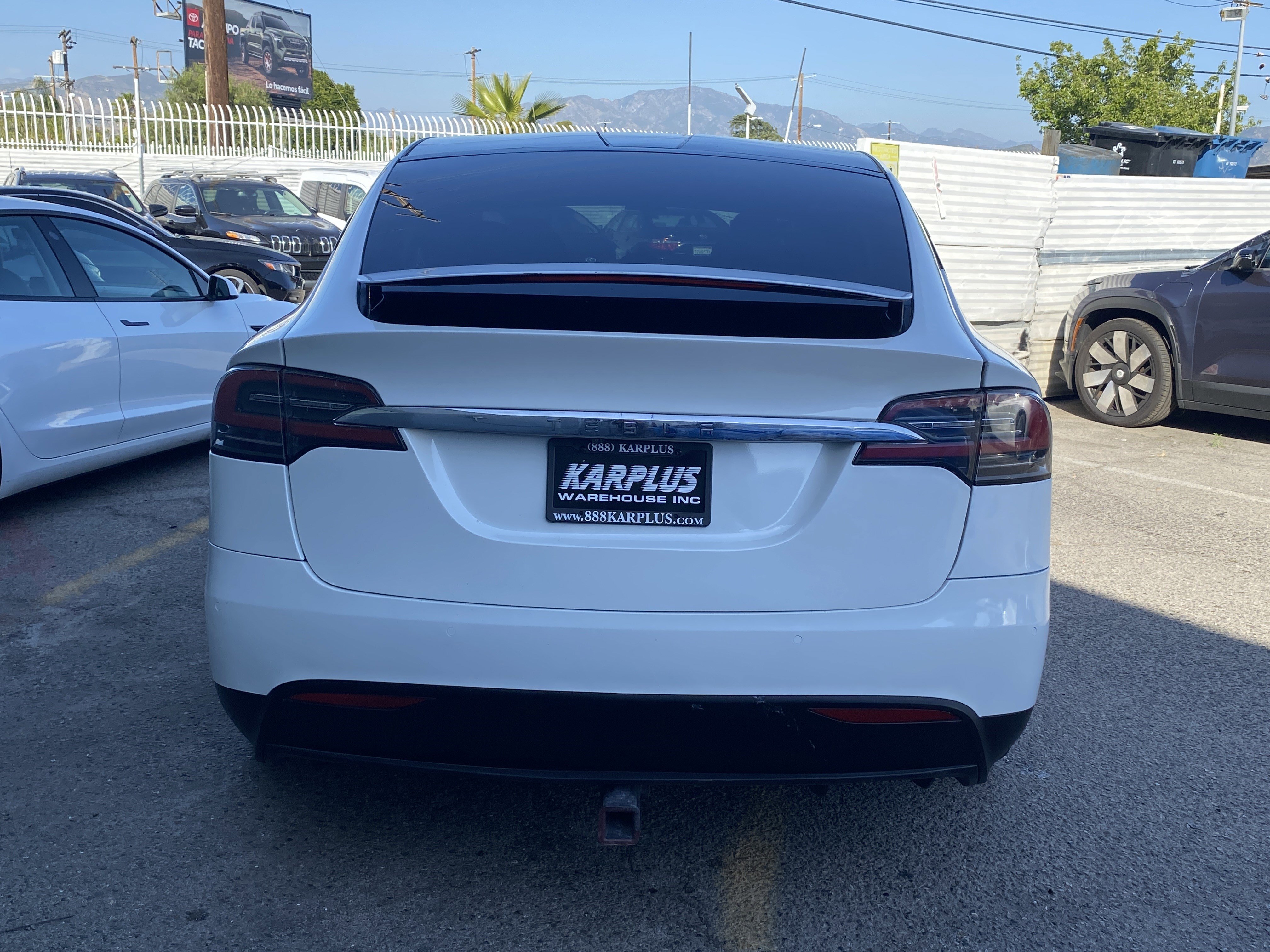 Used 2018 Tesla Model X 75D AWD/4WD image 11