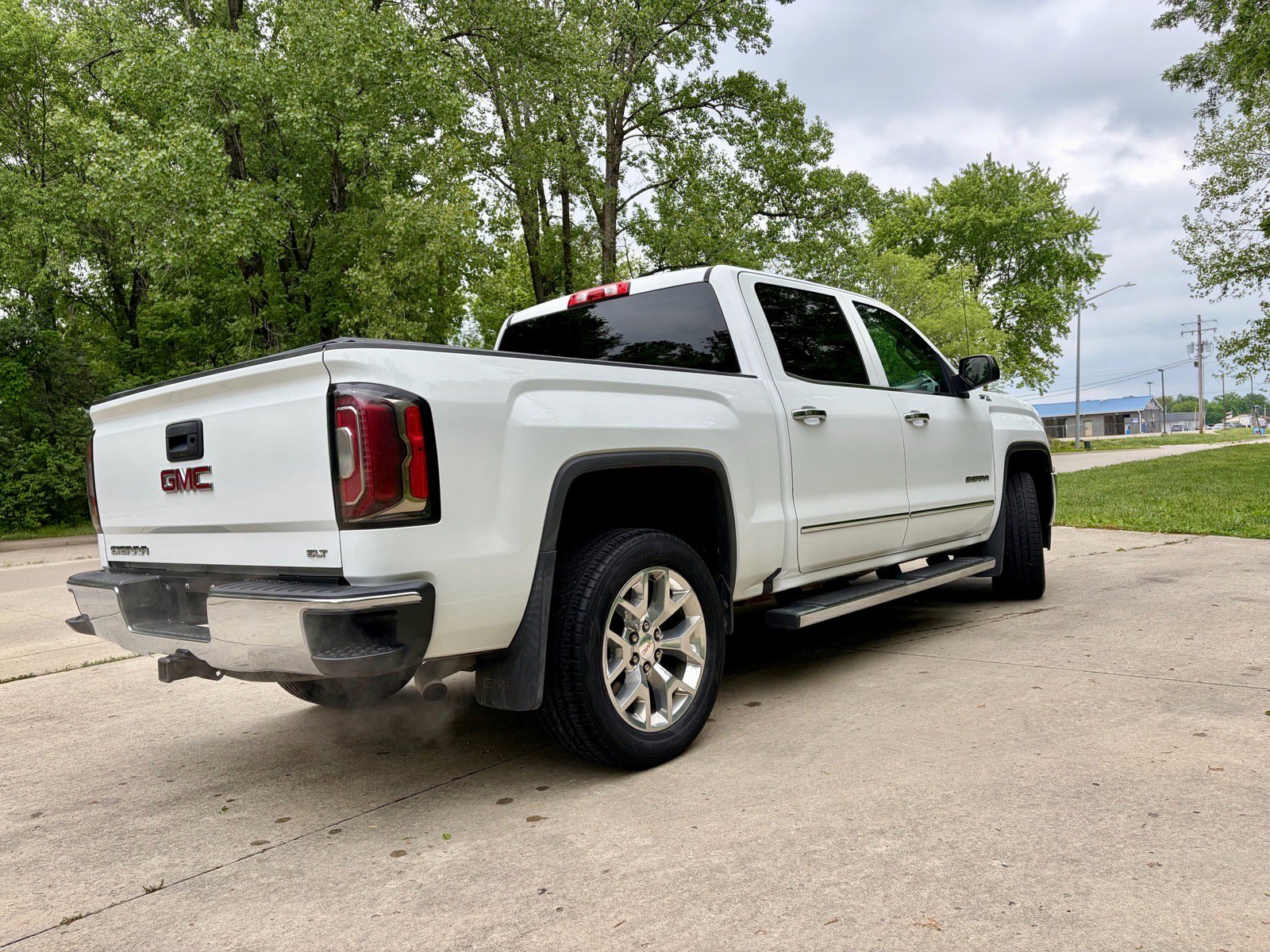 Used 2016 GMC Sierra 1500 SLT w/ SLT Premium Package AWD/4WD image 9