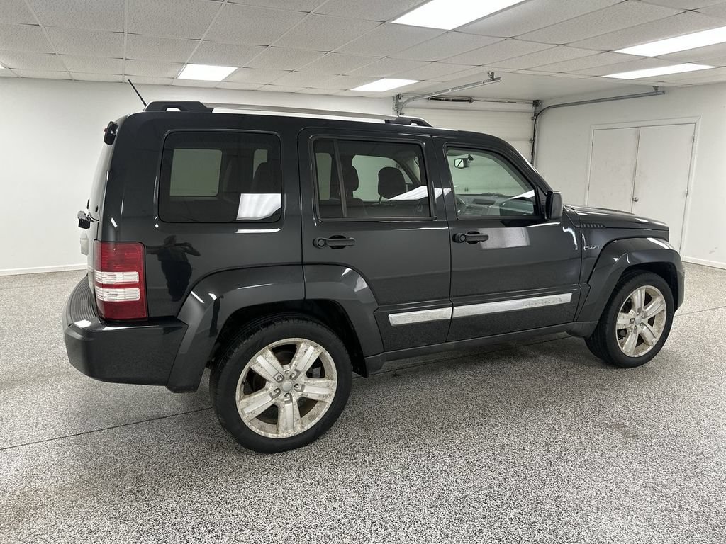Used 2012 Jeep Liberty Limited Jet AWD/4WD image 8