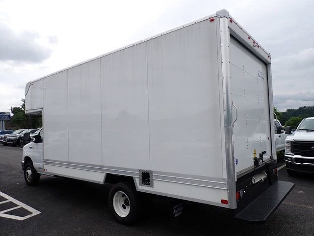 Used 2025 Ford E-450 and Econoline 450 Super Duty w/ Power Equipment Group image 3