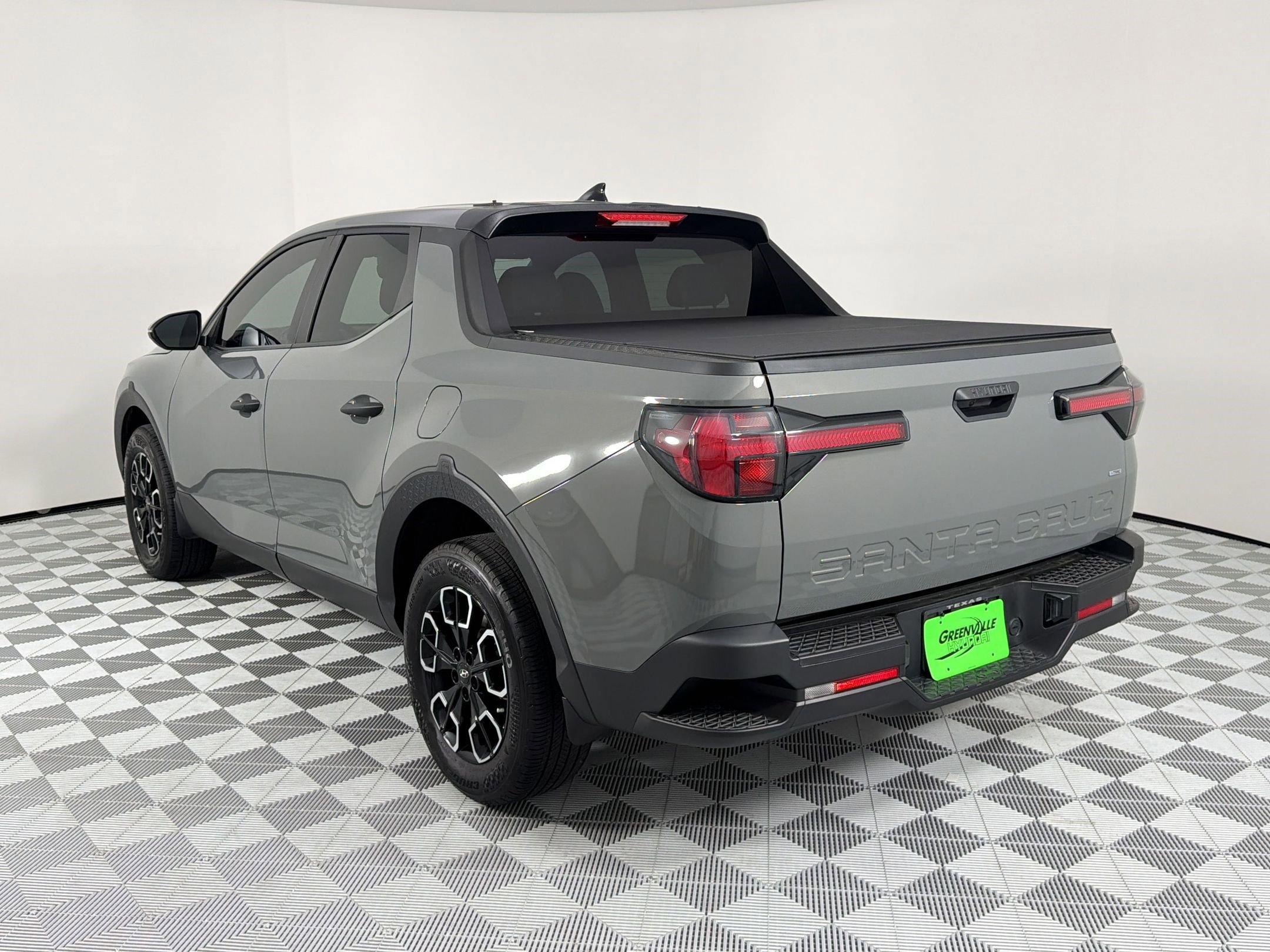 Used 2024 Hyundai Santa Cruz SEL image 3