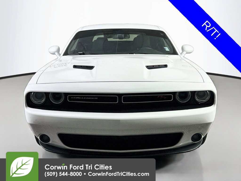 Used 2018 Dodge Challenger R/T RWD image 3