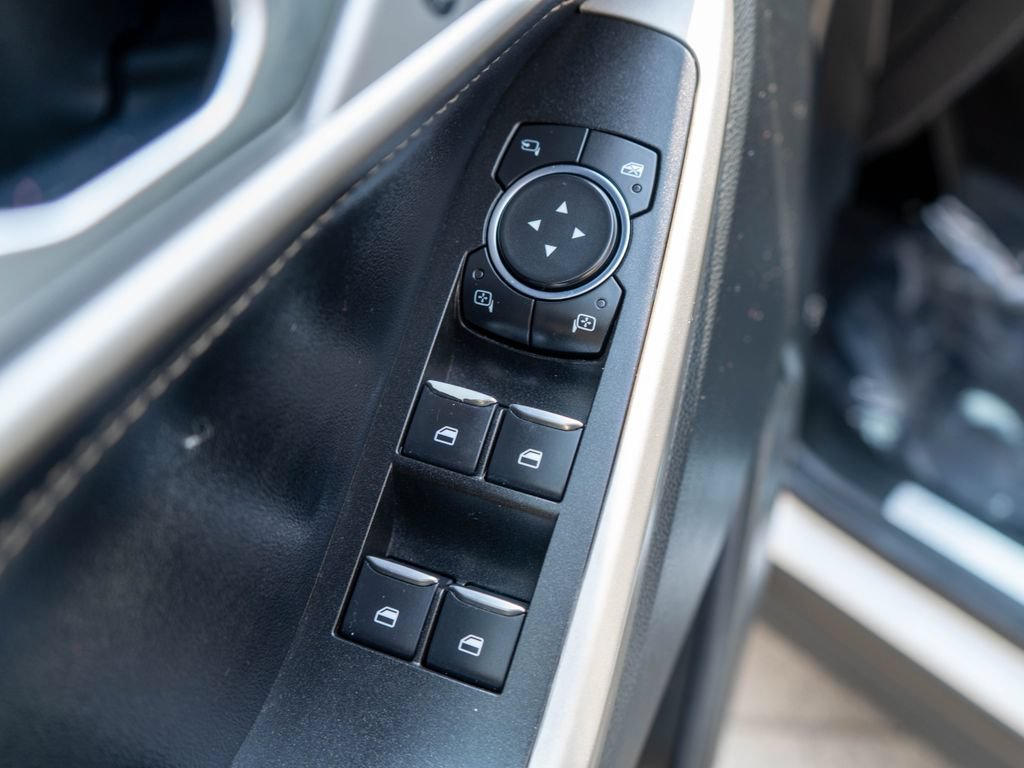 Used 2022 Ford Explorer Limited AWD/4WD image 18