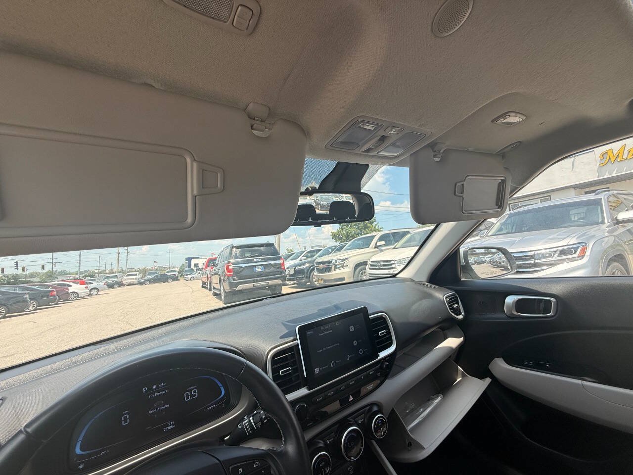 Used 2025 Hyundai Venue SEL FWD image 50