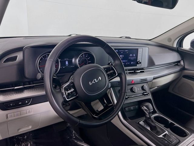 Used 2024 Kia Carnival LX image 10