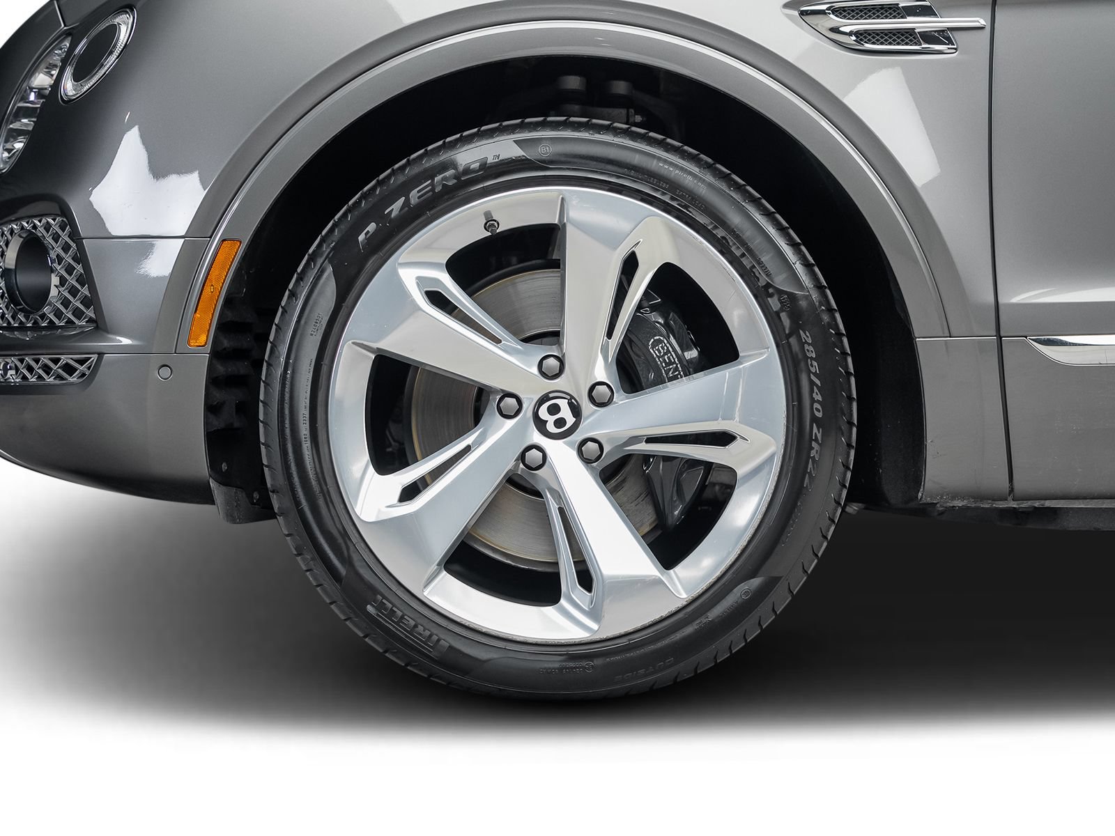 Used 2018 Bentley Bentayga AWD/4WD image 19