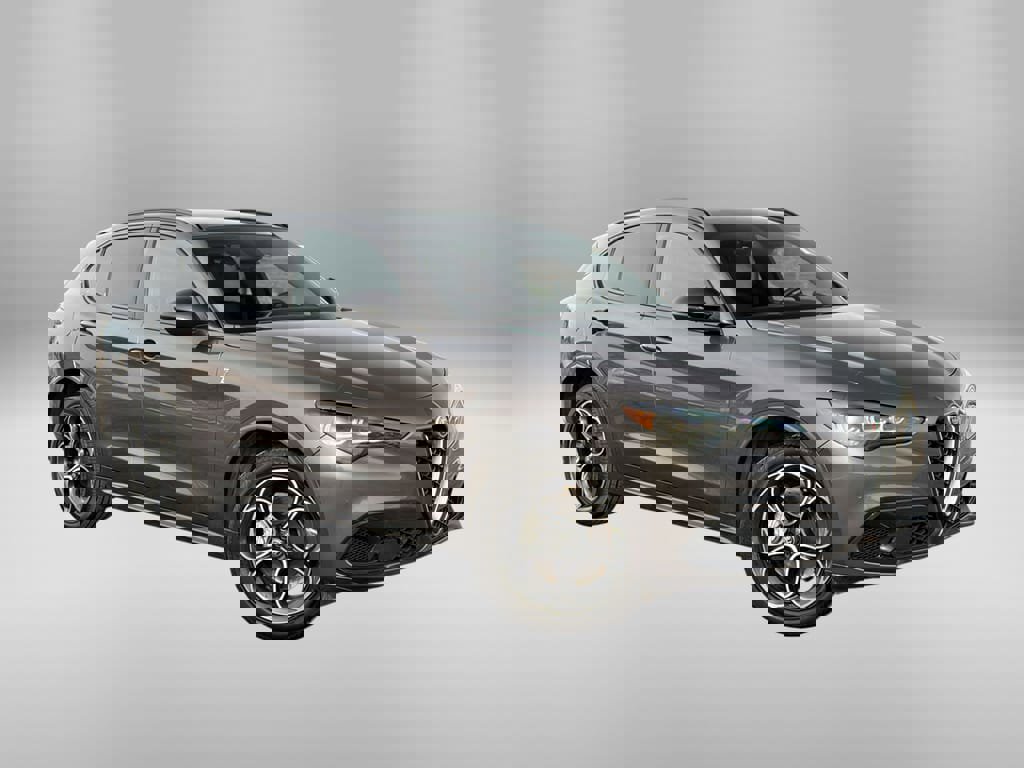 Used 2024 Alfa Romeo Stelvio Ti image 6