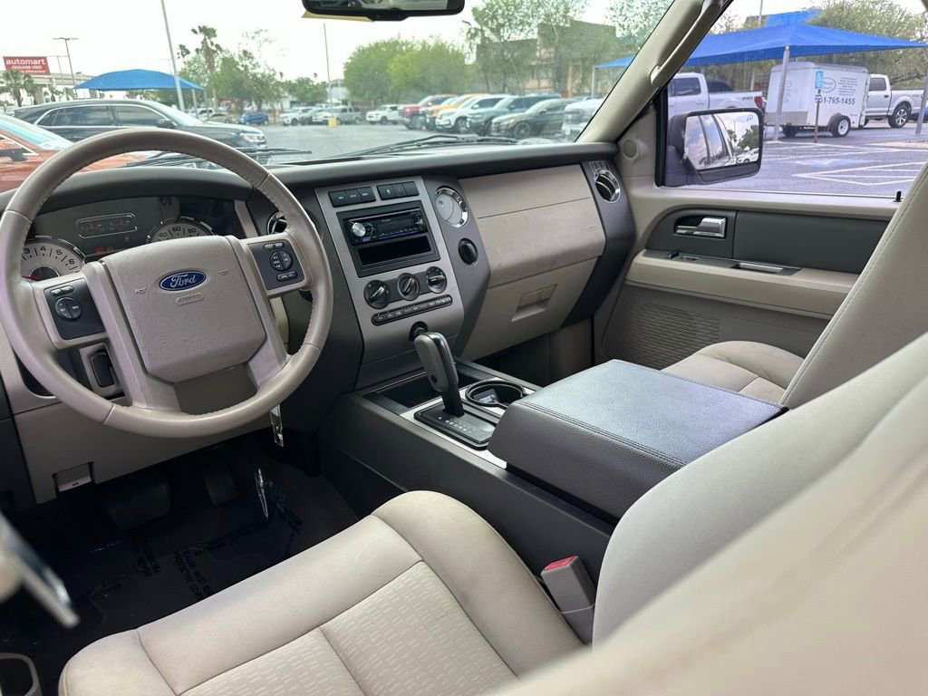 Used 2010 Ford Expedition XLT image 18