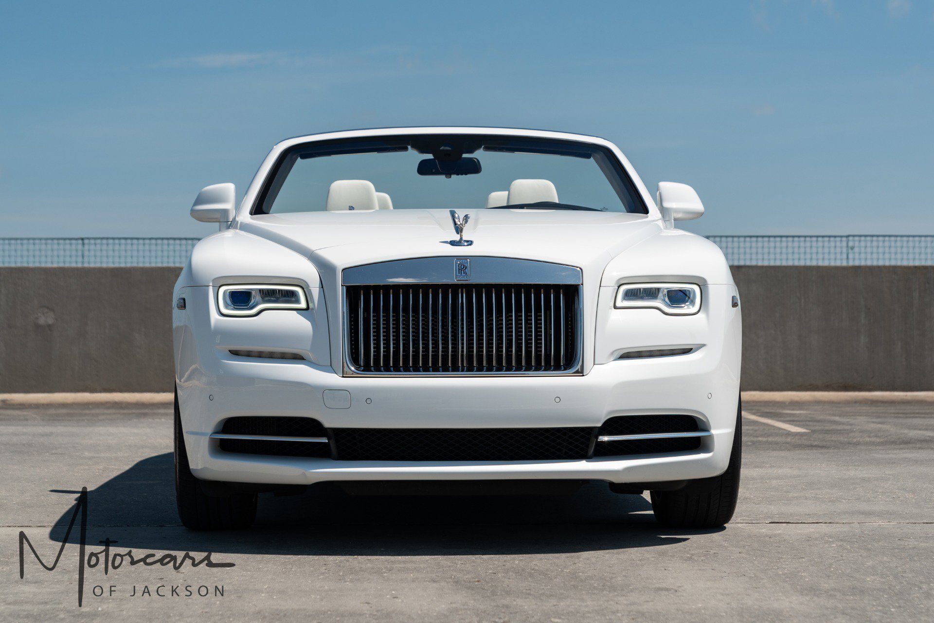 Used 2019 Rolls-Royce Dawn RWD image 4