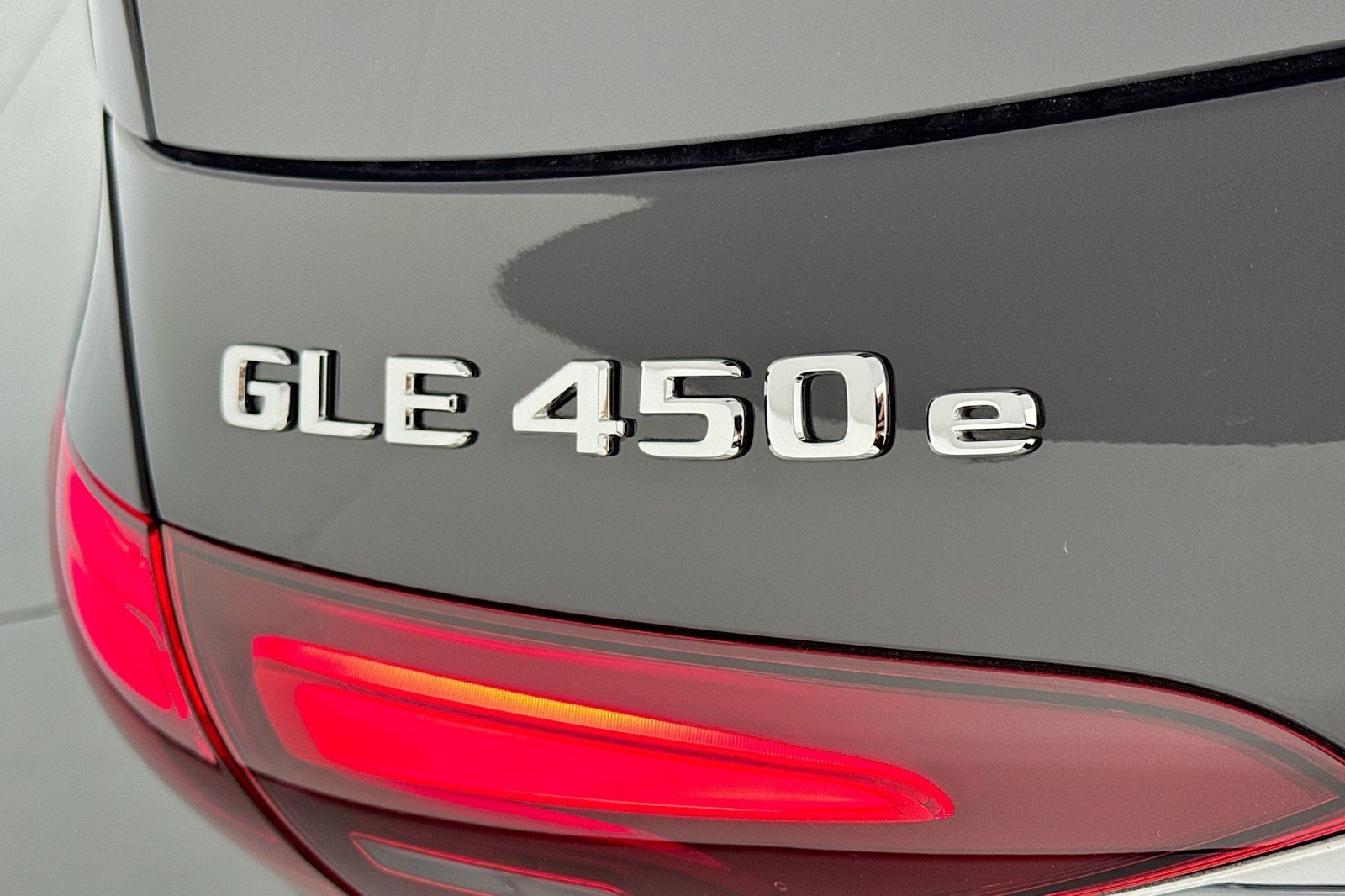 Certified 2025 Mercedes-Benz GLE 450e 4MATIC image 9