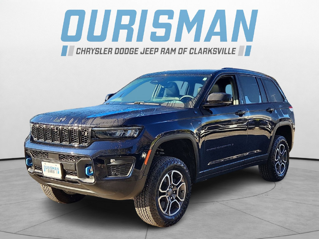 Used 2024 Jeep Grand Cherokee Trailhawk w/ Advanced Protech Group II AWD/4WD image 3