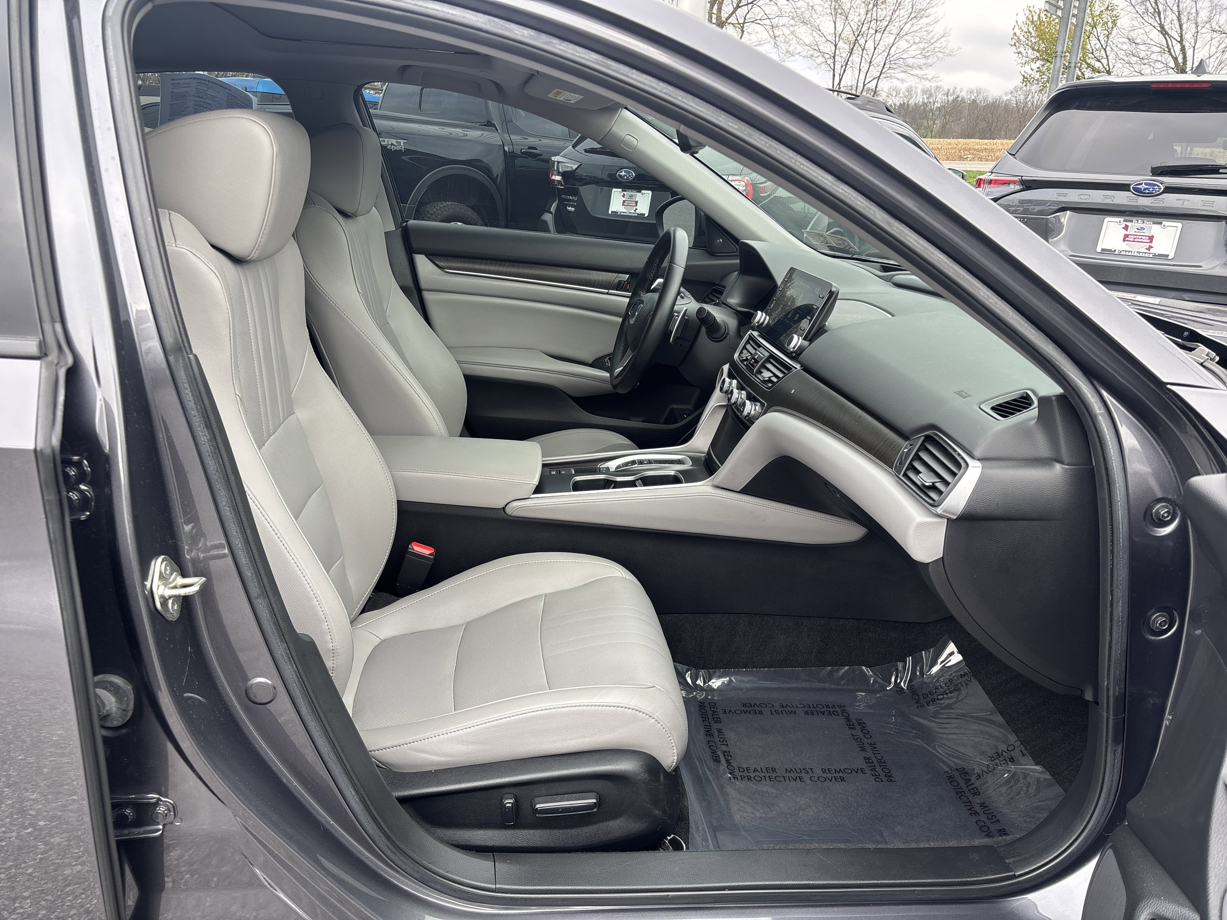 Used 2019 Honda Accord Touring image 14