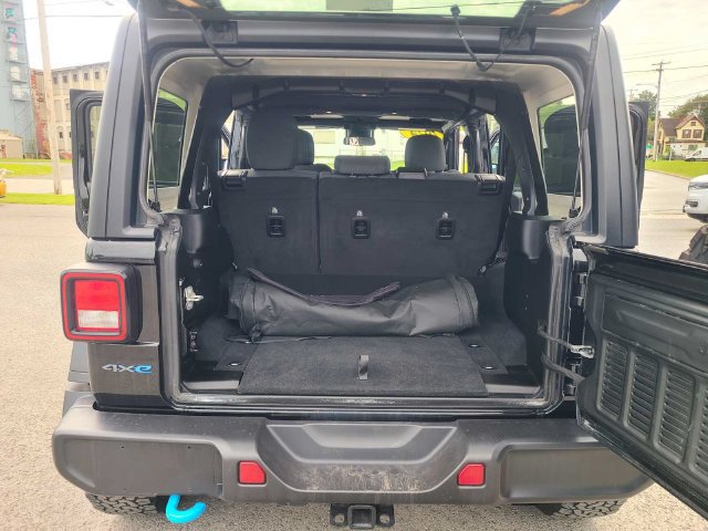 Used 2024 Jeep Wrangler Unlimited AWD/4WD image 27