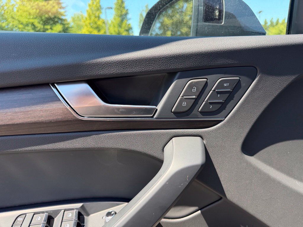 Used 2024 Audi Q5 2.0T Premium AWD/4WD image 12