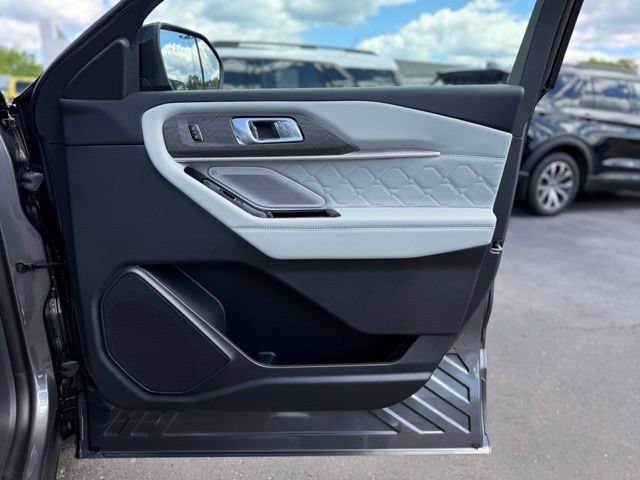 New 2026 Ford Explorer Platinum w/ LUX Leather Package AWD/4WD image 18