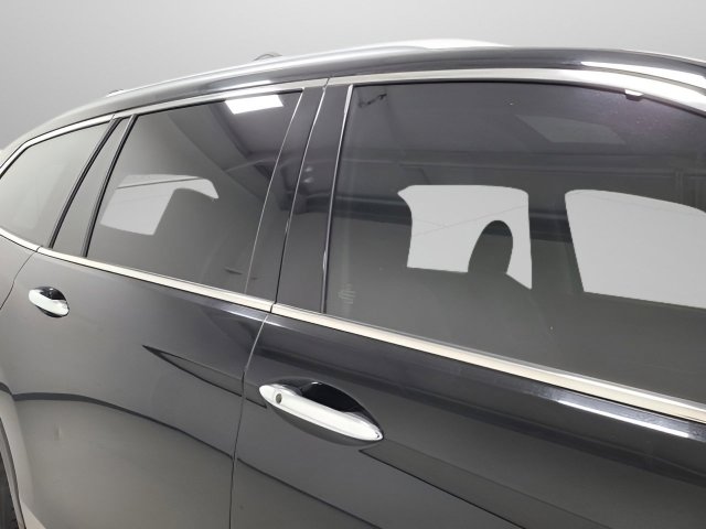Used 2018 Honda Pilot Touring image 16