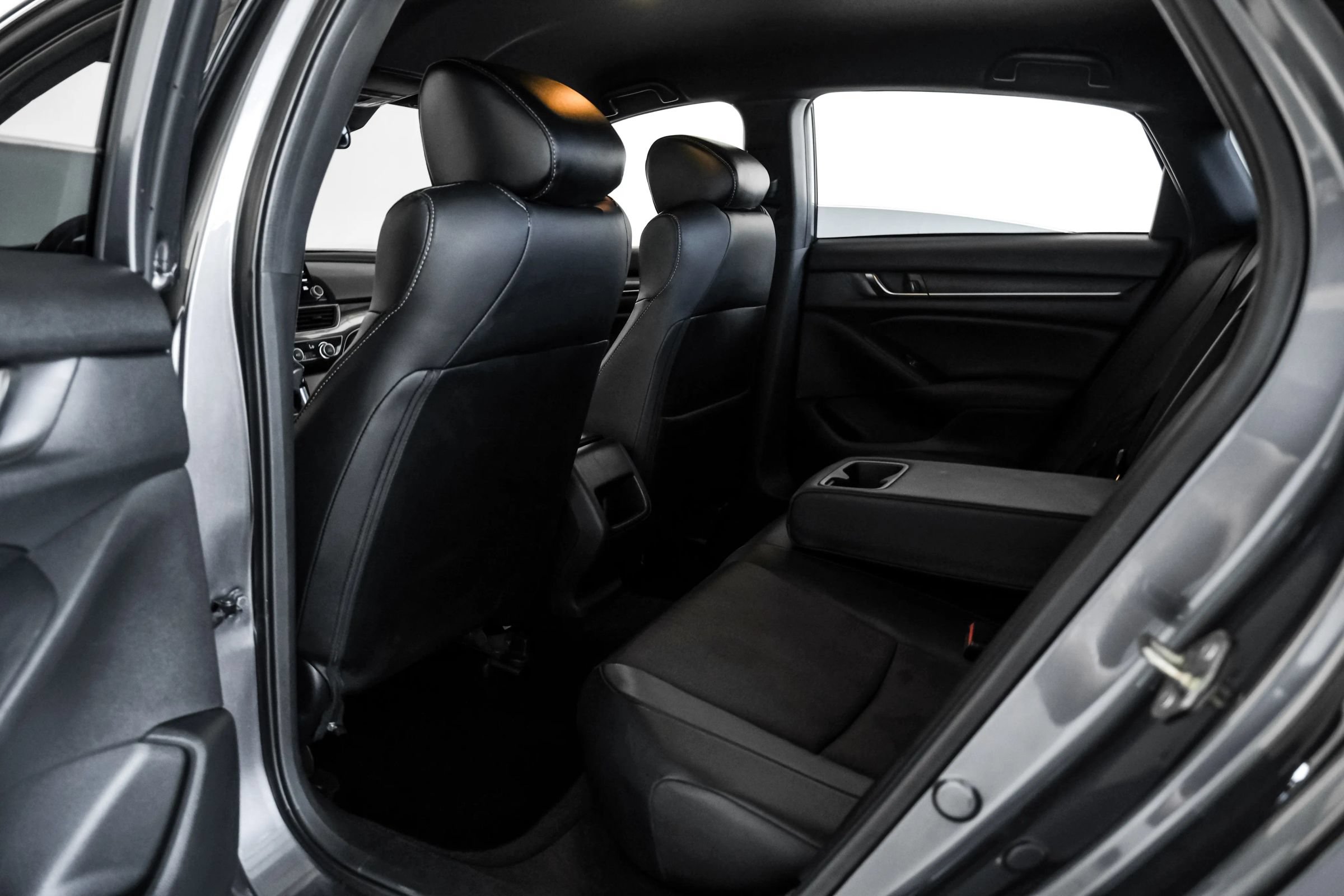 Used 2018 Honda Accord Sport image 30
