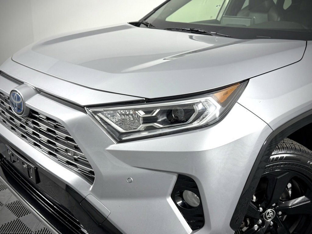 Used 2021 Toyota RAV4 XSE image 11