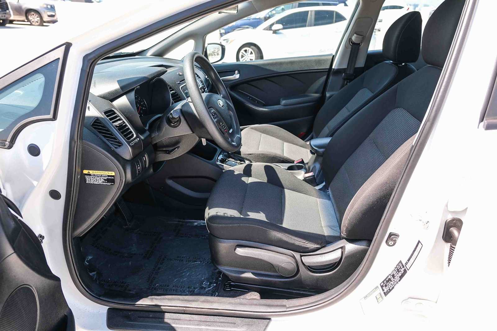 Used 2017 Kia Forte LX FWD image 18