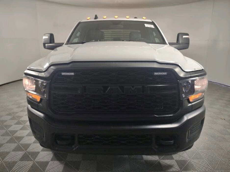 Used 2024 RAM 3500 Tradesman image 2