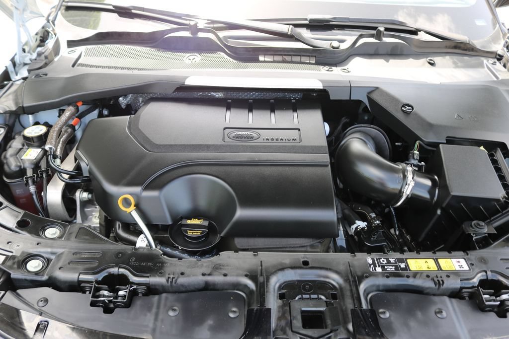 Used 2025 Land Rover Range Rover Evoque Dynamic SE AWD/4WD image 10