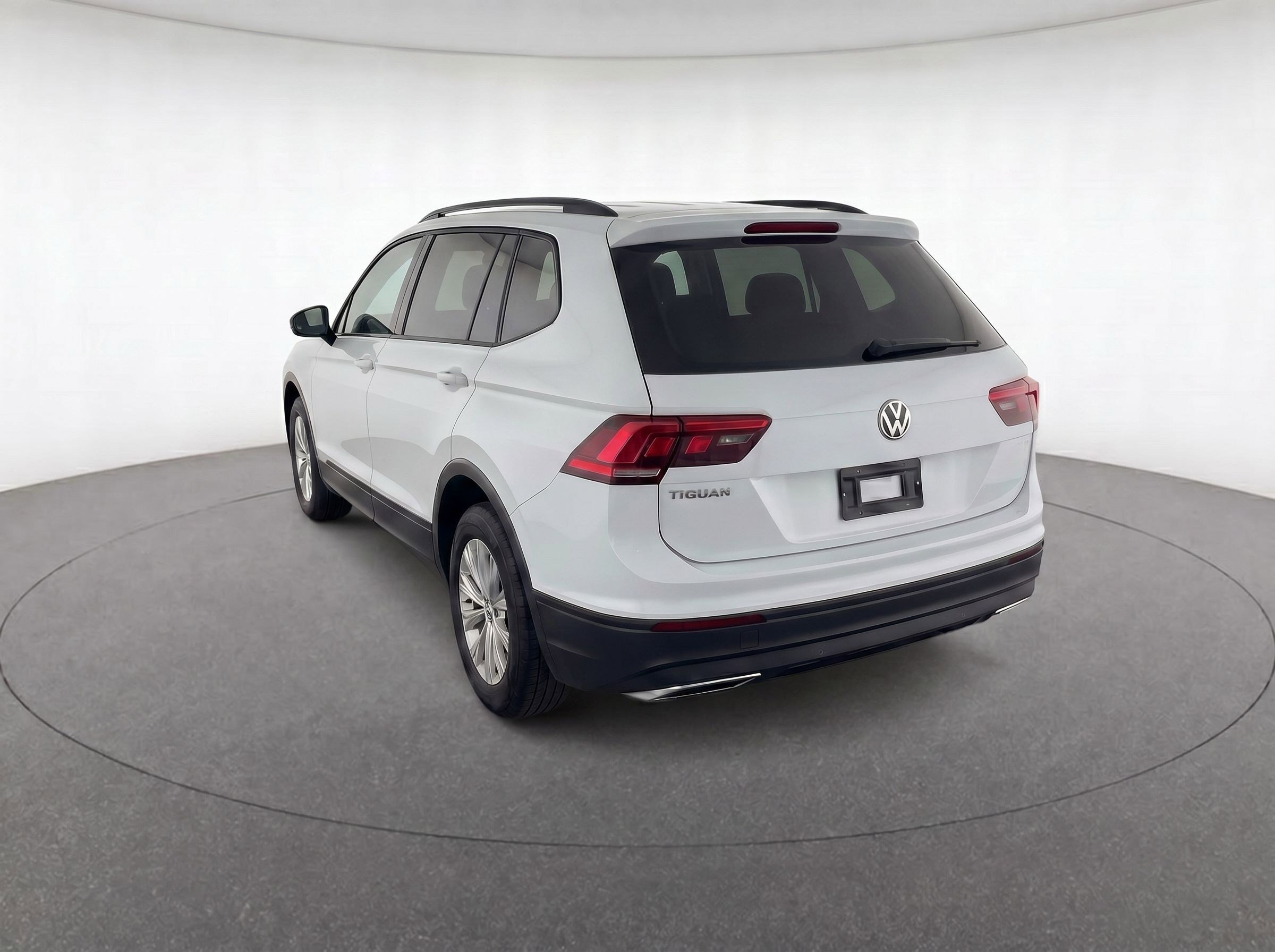 Used 2019 Volkswagen Tiguan S w/ Driver Assistance Package AWD/4WD image 3