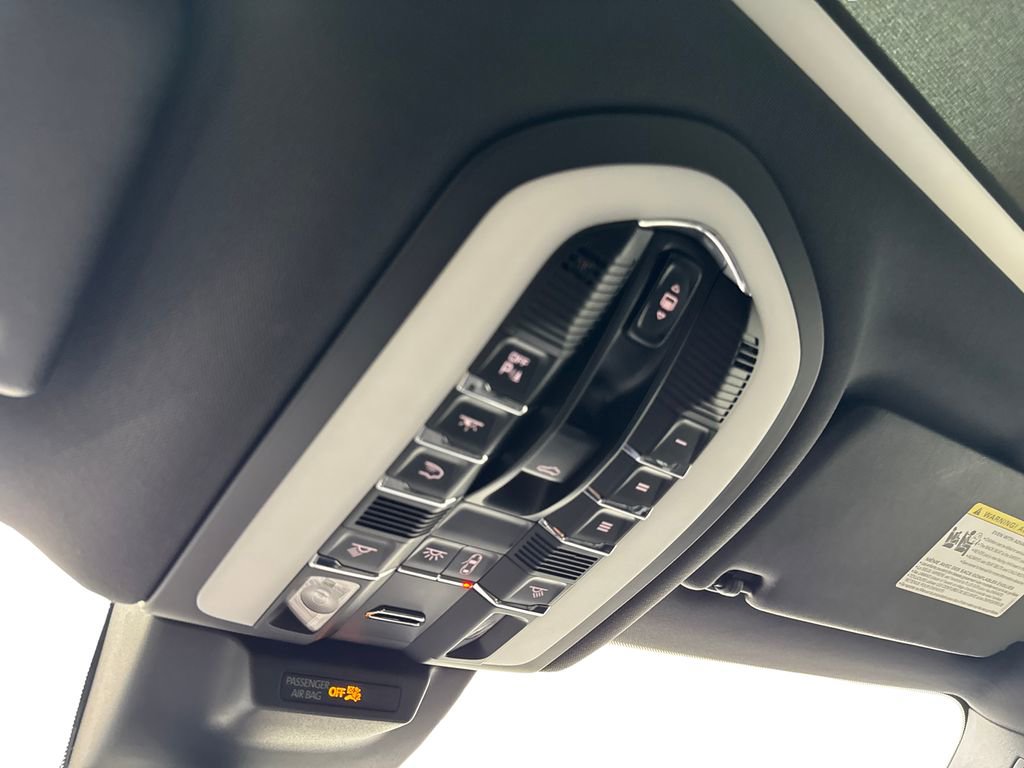 Used 2021 Porsche Macan image 71