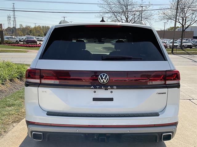 New 2026 Volkswagen Atlas Peak Edition image 4