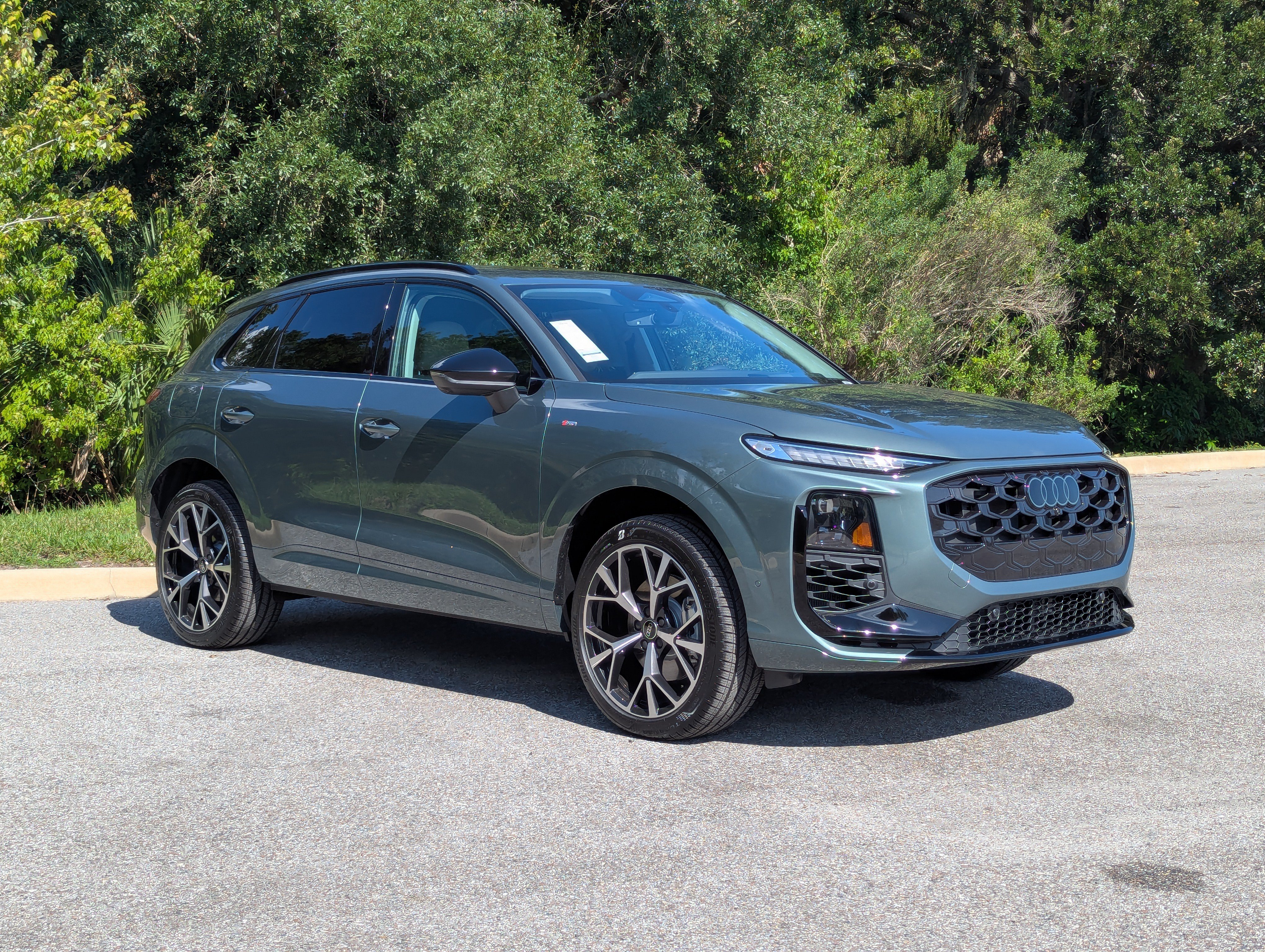 New 2026 Audi Q3 quattro 2.0T AWD/4WD image 1