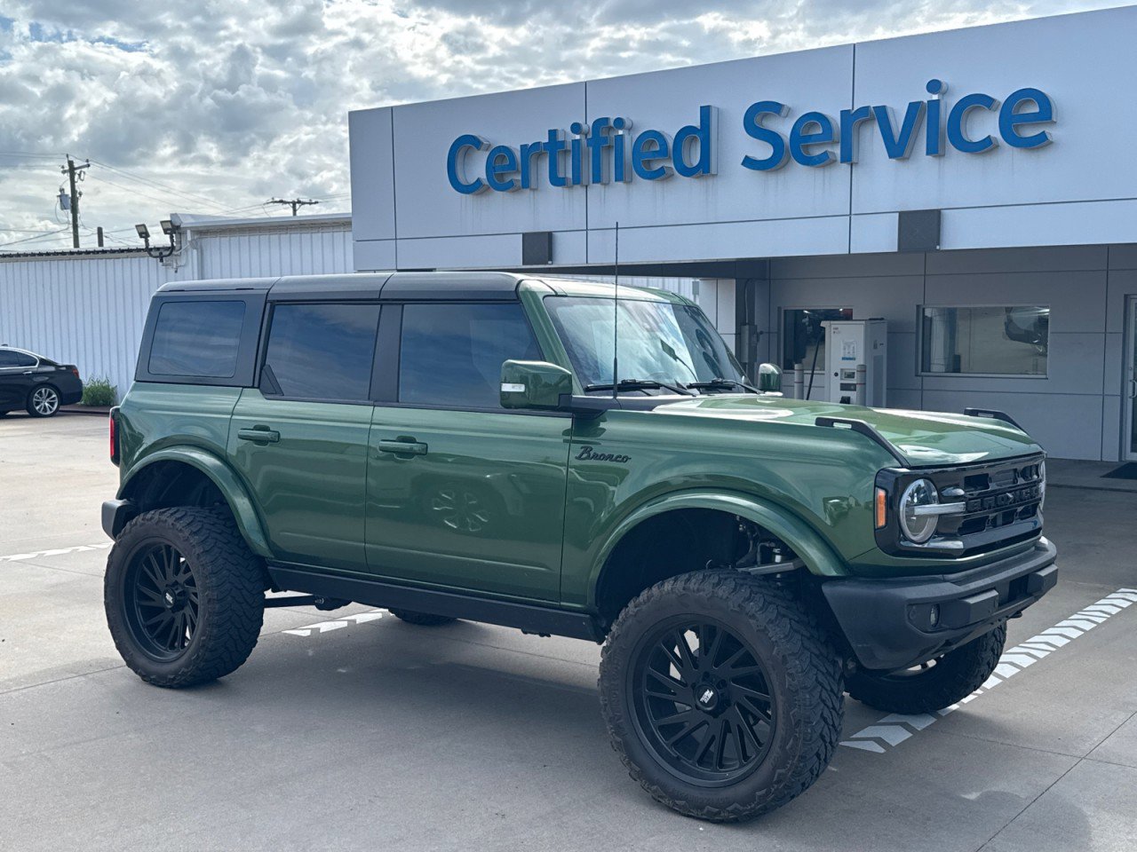Used 2022 Ford Bronco Outer Banks image 1