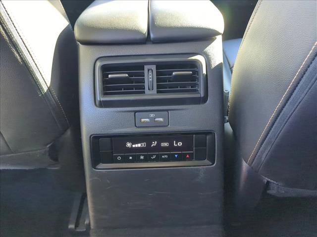 Used 2024 MAZDA CX-90 3.3 Turbo w/ Select Package image 17