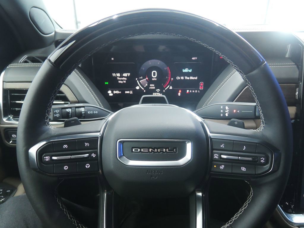 Used 2025 GMC Yukon Denali Ultimate AWD/4WD image 15