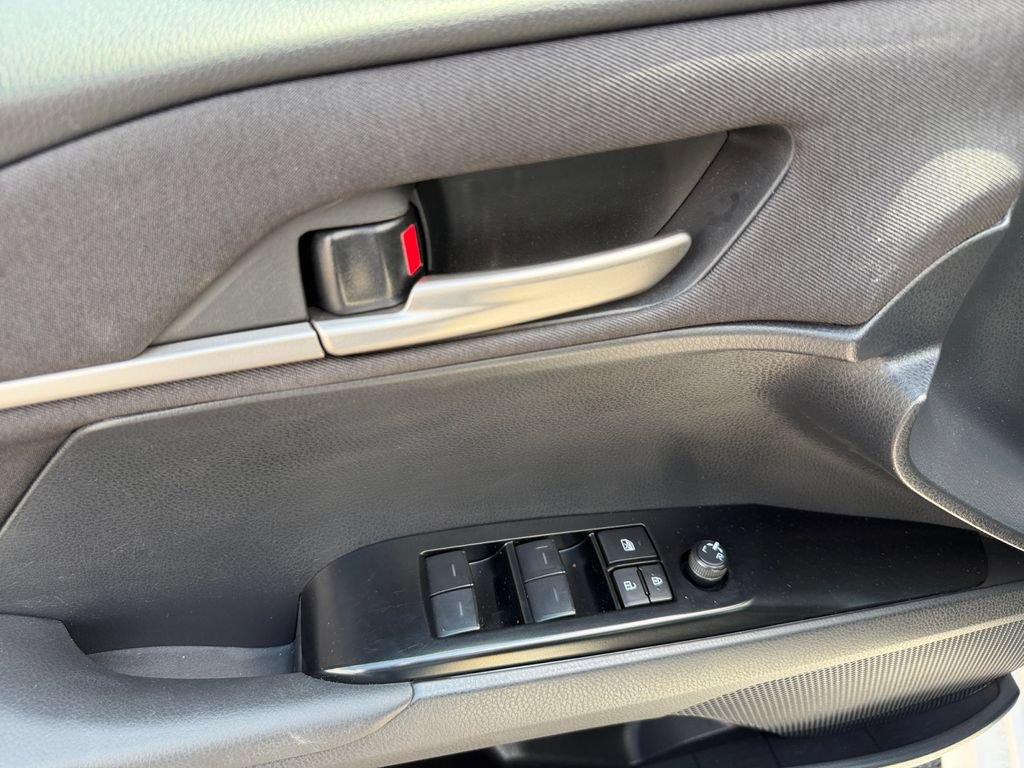 Used 2025 Toyota Camry LE FWD image 23