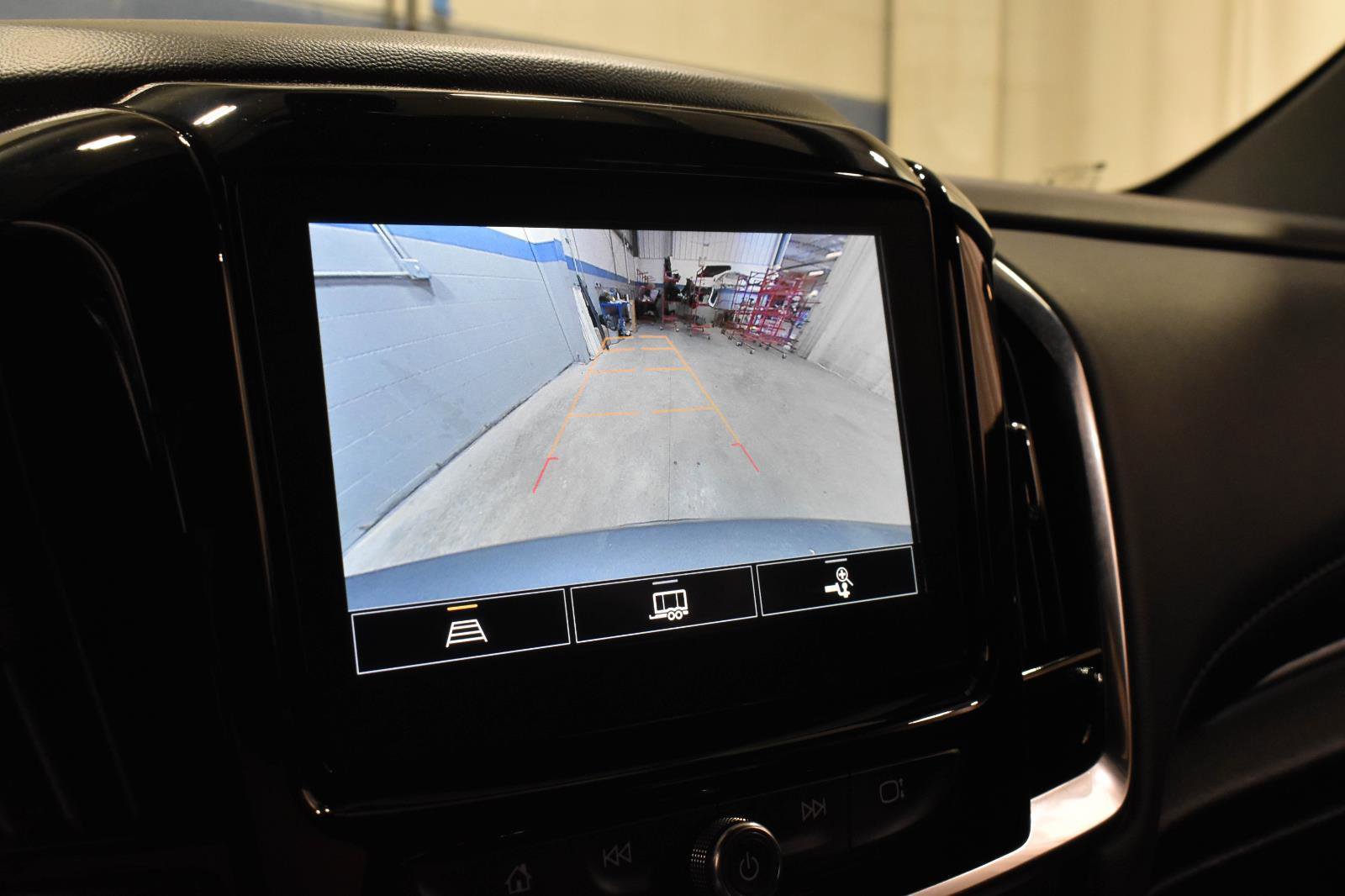 Used 2023 Chevrolet Traverse LT FWD image 22