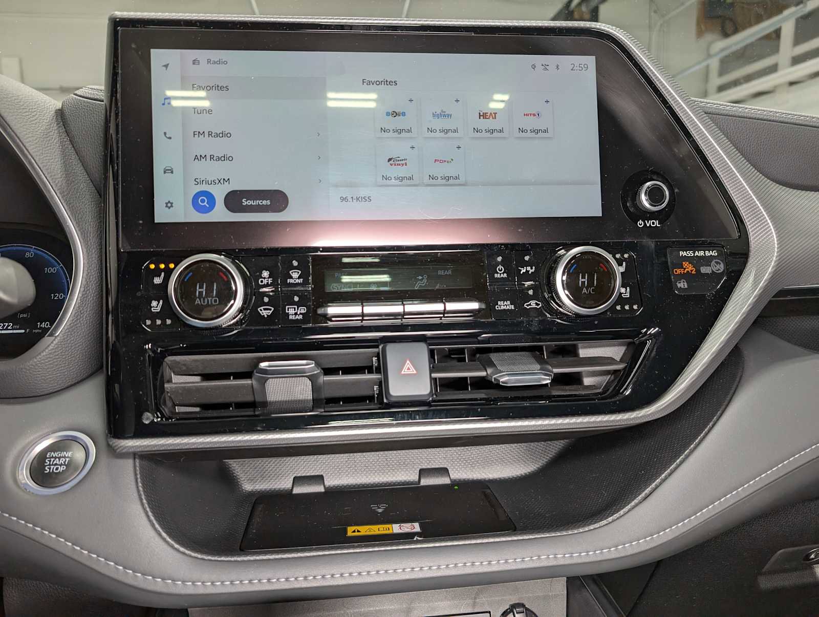 Used 2024 Toyota Highlander Platinum image 42