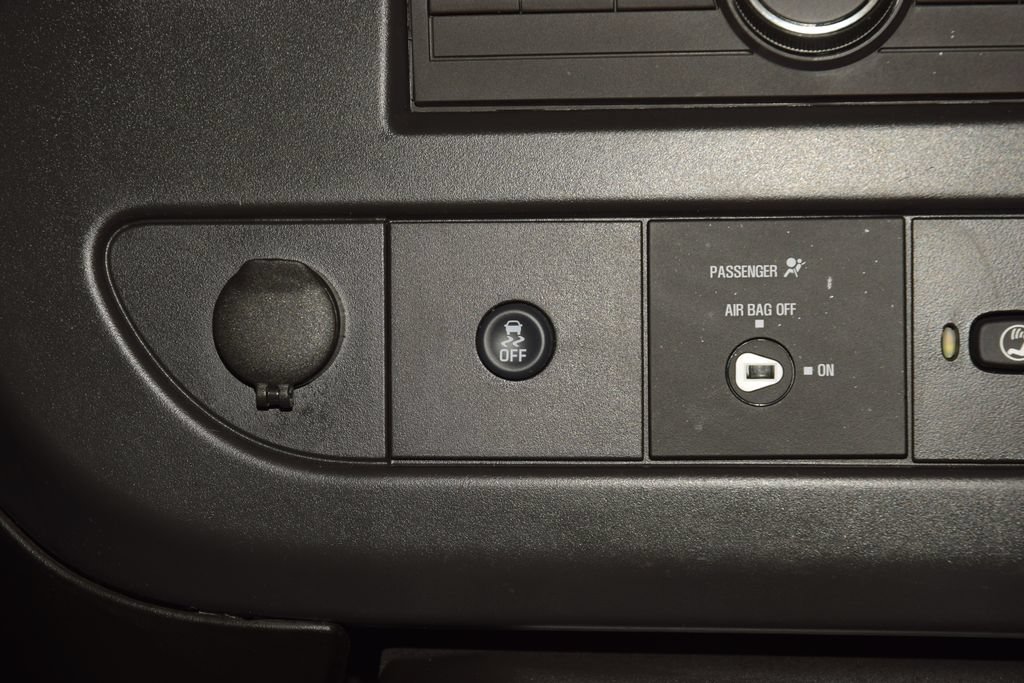 Used 2025 Chevrolet Express 3500 LT w/ LT Preferred Equipment Group RWD image 26