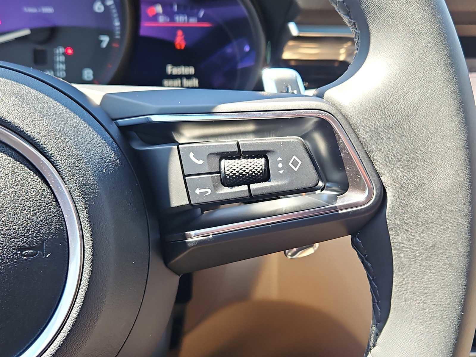 New 2026 Porsche Macan image 16