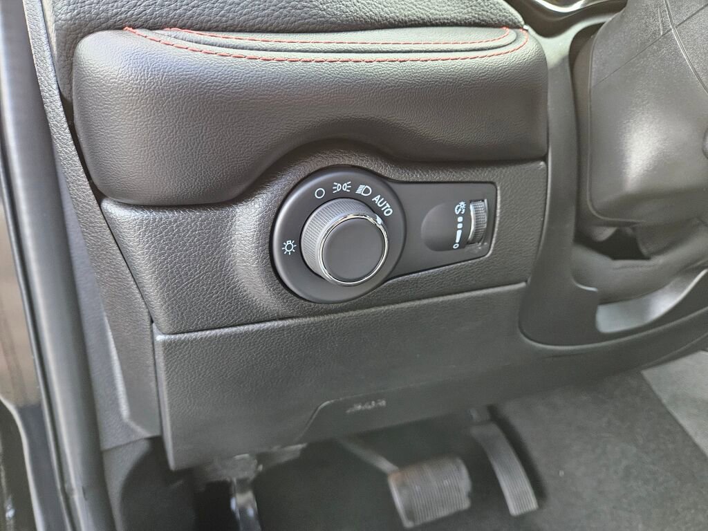 Used 2024 Dodge Durango GT AWD/4WD image 22