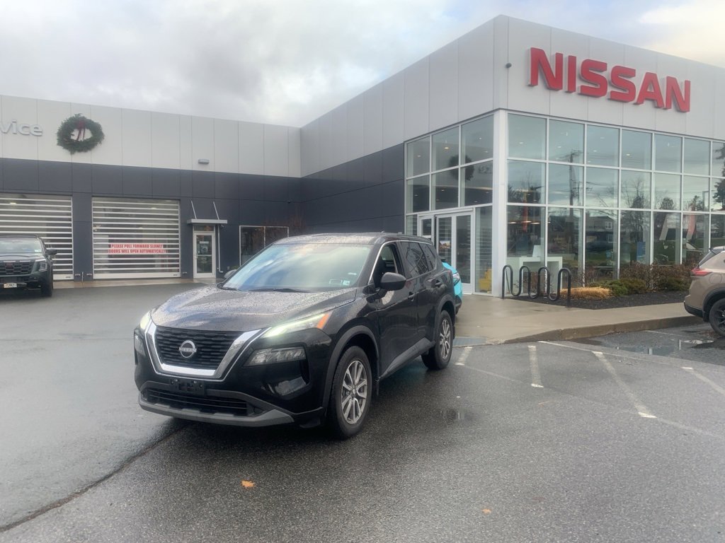 Used 2023 Nissan Rogue S image 3