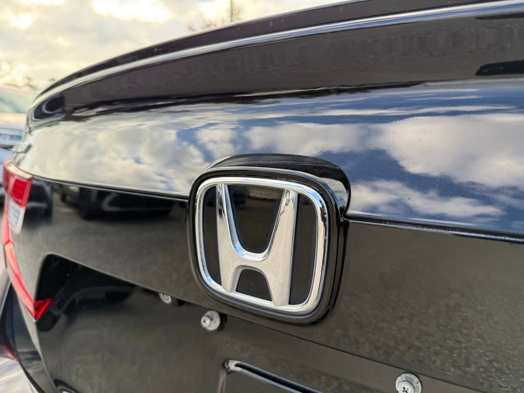 Used 2019 Honda Accord Sport image 11